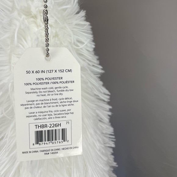 Celebrity Home Fluffy Blanket - Picture 2 of 2